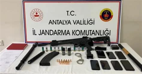 A­n­t­a­l­y­a­ ­v­e­ ­İ­s­t­a­n­b­u­l­­d­a­ ­d­o­l­a­n­d­ı­r­ı­c­ı­l­ı­k­ ­o­p­e­r­a­s­y­o­n­u­:­ ­1­5­ ­g­ö­z­a­l­t­ı­